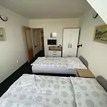 U Kašných 3*